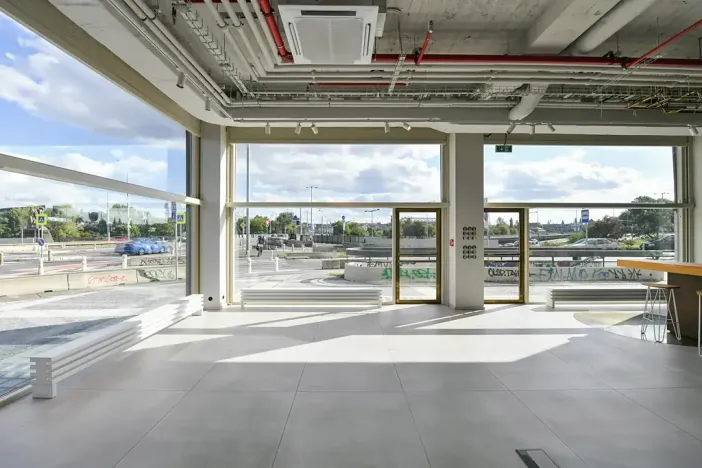 Pronájem obchodního prostoru, Praha - Holešovice, Bubenská, 242 m2