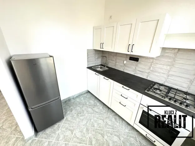 Pronájem bytu 1+kk, Praha - Žižkov, Seifertova, 50 m2