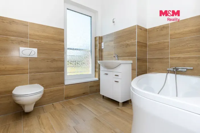 Prodej rodinného domu, Uhersko, 84 m2