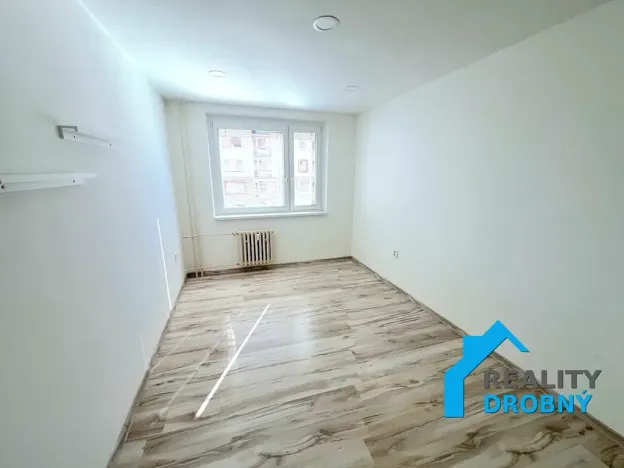Pronájem bytu 2+kk, Děčín, B. Martinů, 42 m2