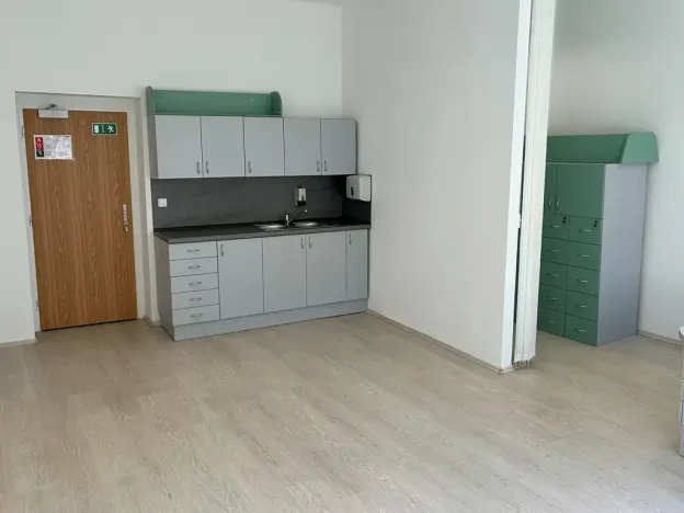 Pronájem kanceláře, Karlovy Vary, T. G. Masaryka, 34 m2