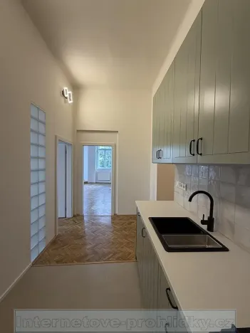 Pronájem bytu 2+1, Praha - Vinohrady, 73 m2