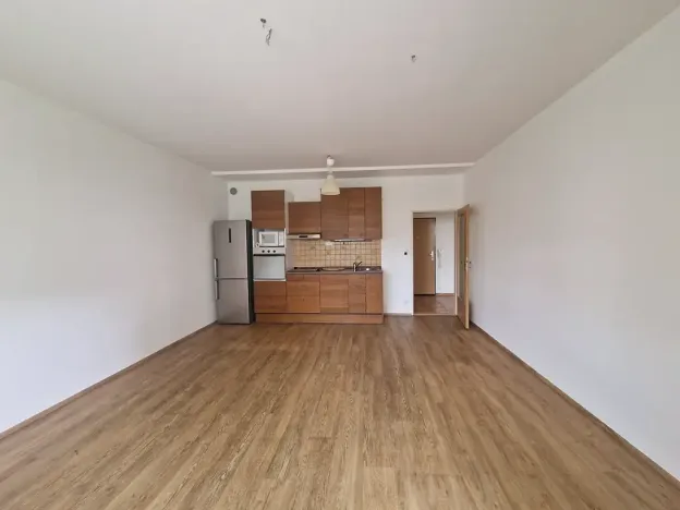 Pronájem bytu 2+kk, Praha - Vysočany, Poděbradská, 52 m2