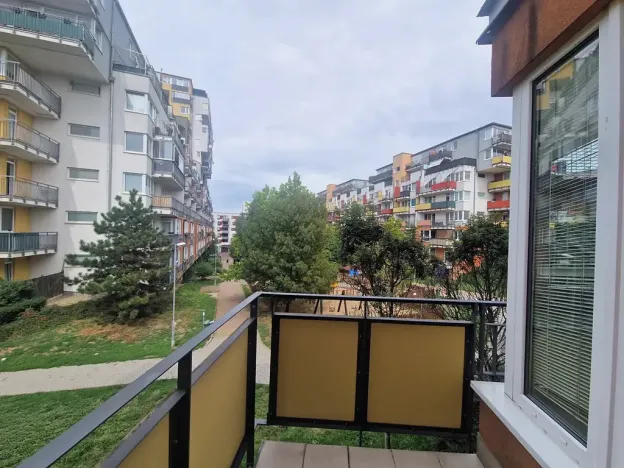Pronájem bytu 2+kk, Praha - Vysočany, Poděbradská, 52 m2