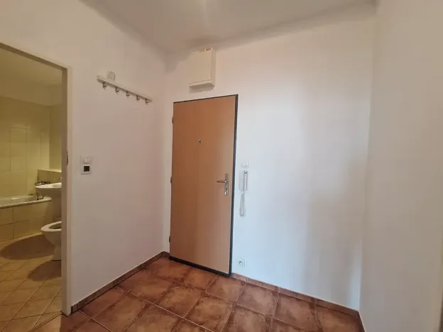 Pronájem bytu 2+kk, Praha - Vysočany, Poděbradská, 52 m2
