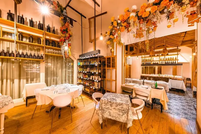 Pronájem restaurace, Praha - Vinohrady, 224 m2