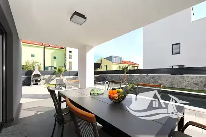 Prodej vily, Vrsi, Chorvatsko, 209 m2