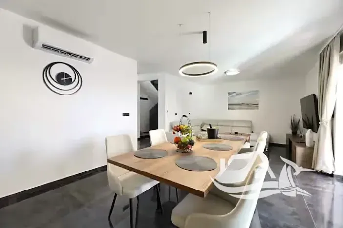 Prodej vily, Vrsi, Chorvatsko, 209 m2
