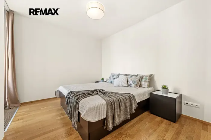 Pronájem bytu 2+kk, Praha - Žižkov, Malešická, 73 m2