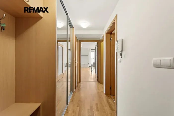 Pronájem bytu 2+kk, Praha - Žižkov, Malešická, 73 m2