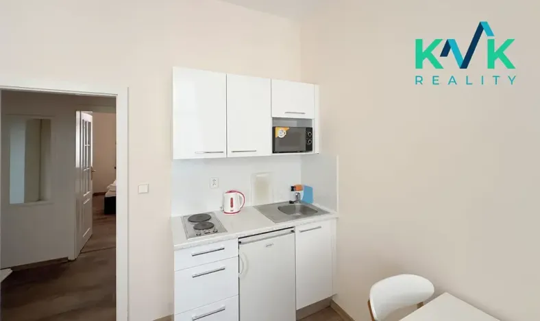 Pronájem bytu 2+kk, Karlovy Vary, Tylova, 34 m2