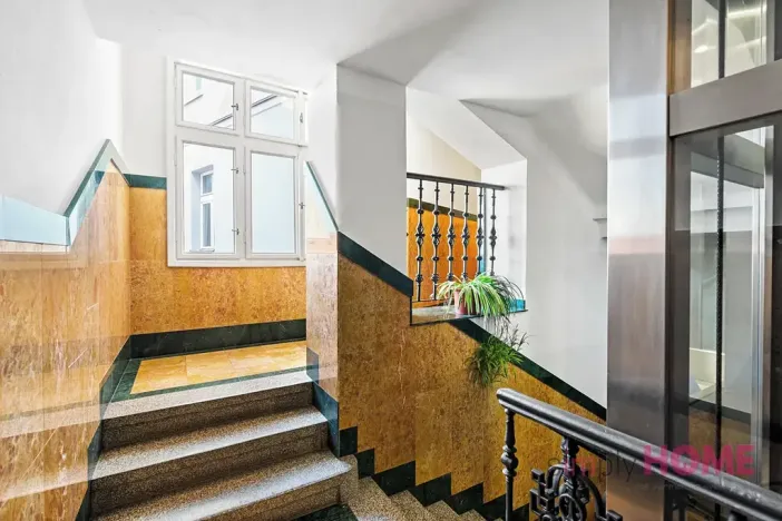 Pronájem bytu 1+kk, Praha - Žižkov, Cimburkova, 21 m2