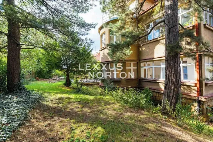 Prodej bytu 6+kk a větší, Praha - Střešovice, Cukrovarnická, 228 m2