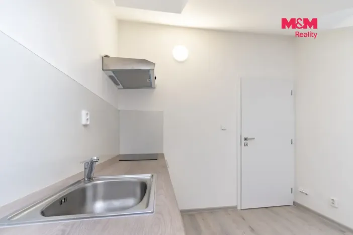 Pronájem bytu 1+kk, Cheb, Havlíčkova, 50 m2