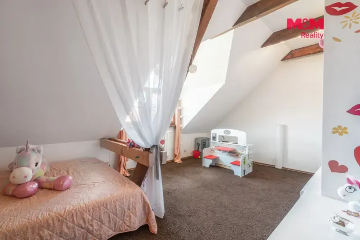 Prodej rodinného domu, Hovorany, 262 m2