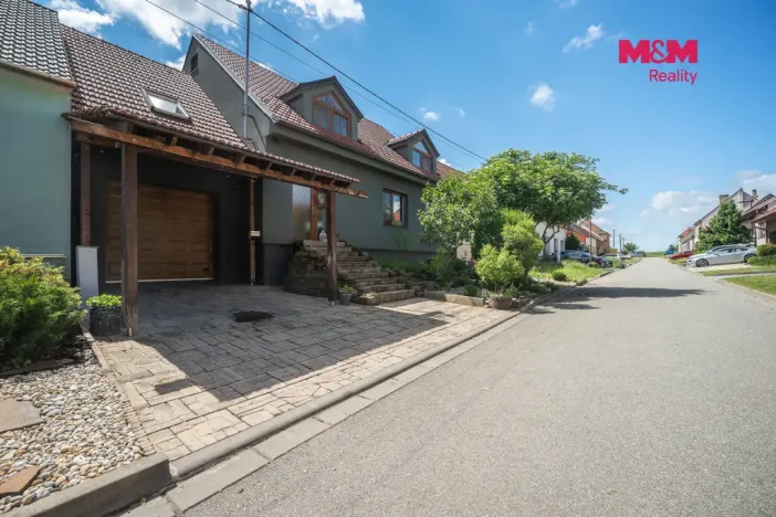 Prodej rodinného domu, Hovorany, 262 m2