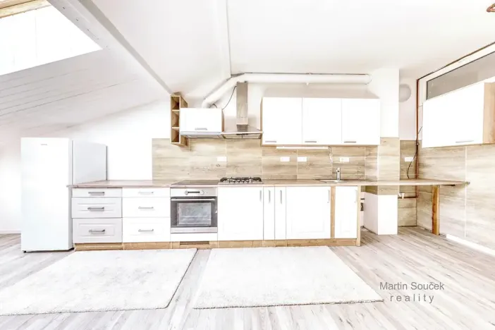Prodej bytu 2+kk, Praha - Střešovice, Na Petynce, 89 m2