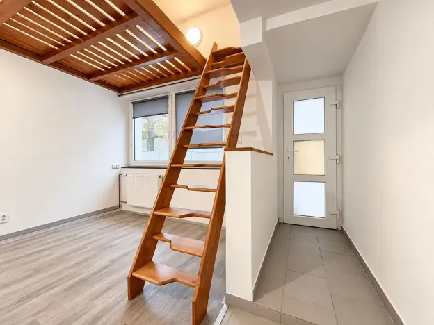 Pronájem bytu 1+kk, Liberec, Rumjancevova, 25 m2