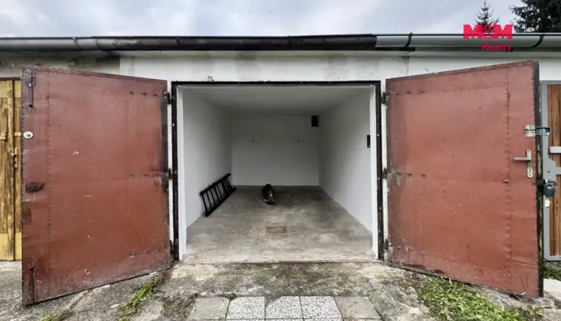 Prodej garáže, Praha - Kbely, 17 m2