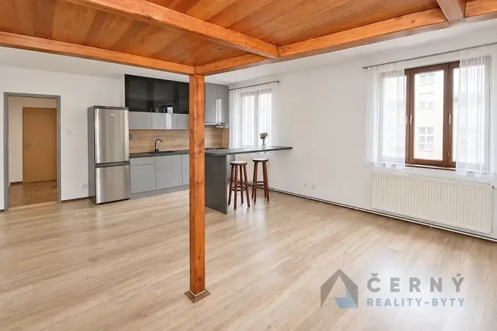 Pronájem bytu 1+kk, Liberec, nám. Sokolovské, 45 m2