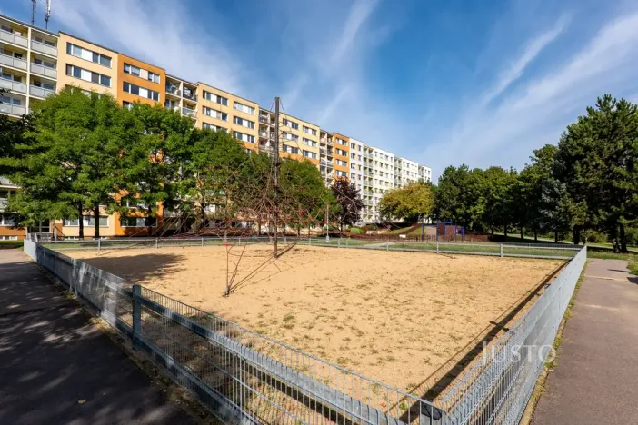Pronájem bytu 3+kk, Praha - Petrovice, Rezlerova, 63 m2