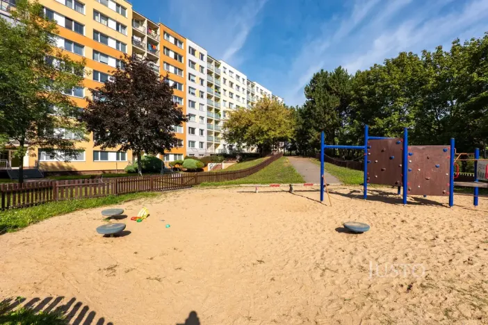 Pronájem bytu 3+kk, Praha - Petrovice, Rezlerova, 63 m2