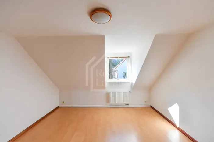 Pronájem rodinného domu, Praha - Dolní Chabry, Podhorská, 230 m2