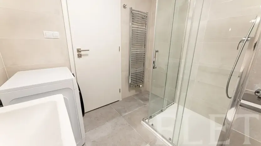 Pronájem bytu 1+kk, Praha - Žižkov, Hartigova, 36 m2
