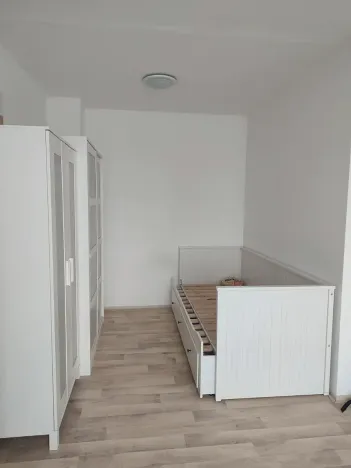 Pronájem bytu 1+kk, Praha - Záběhlice, Topolová, 31 m2