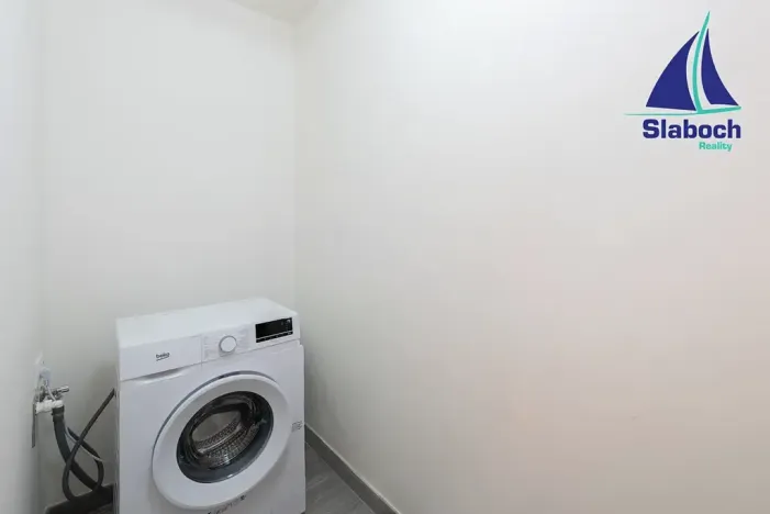 Pronájem bytu 1+kk, Praha - Karlín, Breitfeldova, 63 m2