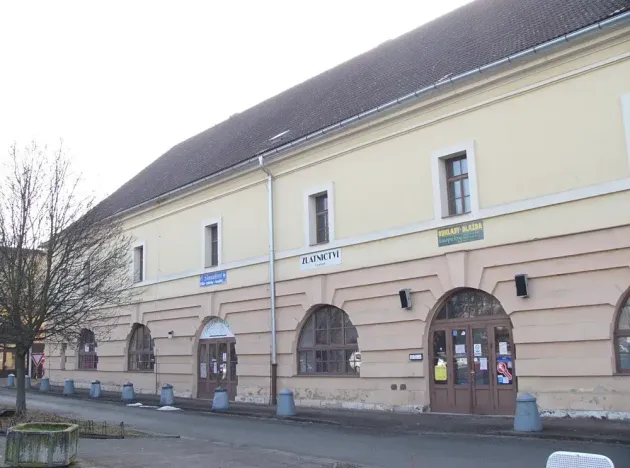 Pronájem obchodního prostoru, Hradec Králové, Československé armády, 54 m2