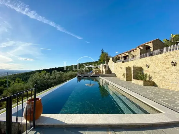 Prodej vily, Cortona, Itálie, 250 m2