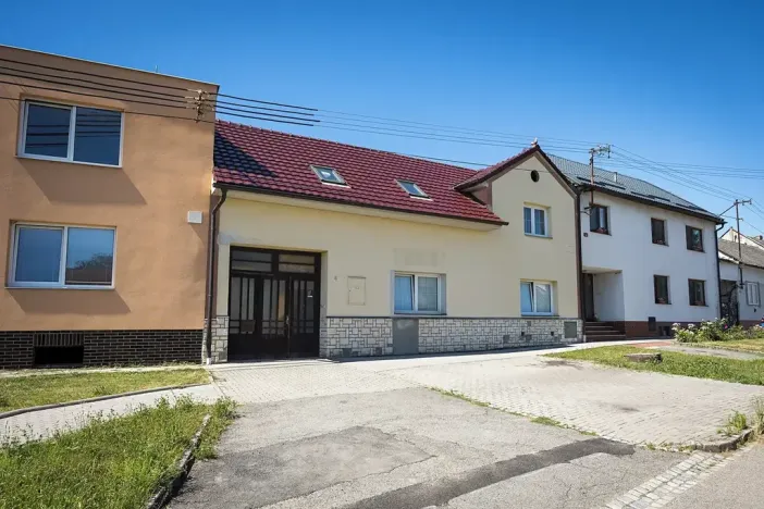 Prodej rodinného domu, Roštění, 450 m2