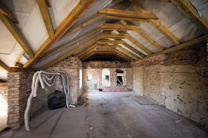 Prodej rodinného domu, Roštění, 450 m2