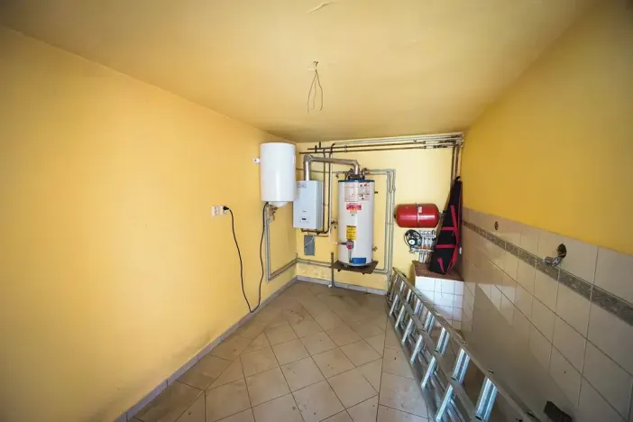 Prodej rodinného domu, Roštění, 450 m2
