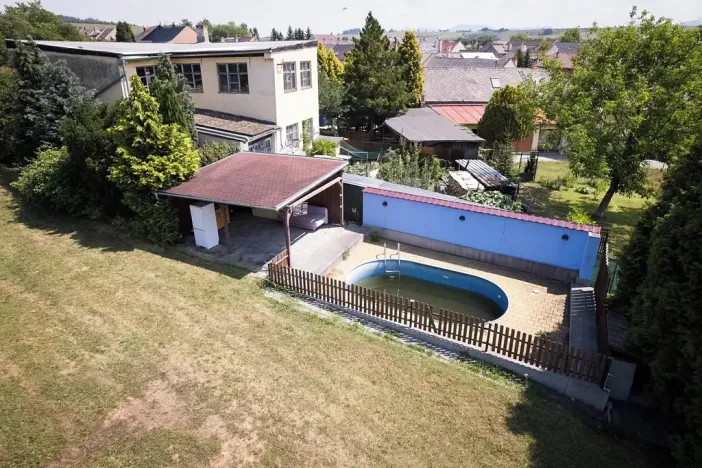 Prodej rodinného domu, Roštění, 450 m2