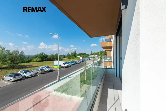 Prodej bytu 2+kk, Praha - Černý Most, Arnošta Valenty, 59 m2