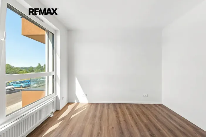 Prodej bytu 2+kk, Praha - Černý Most, Arnošta Valenty, 59 m2