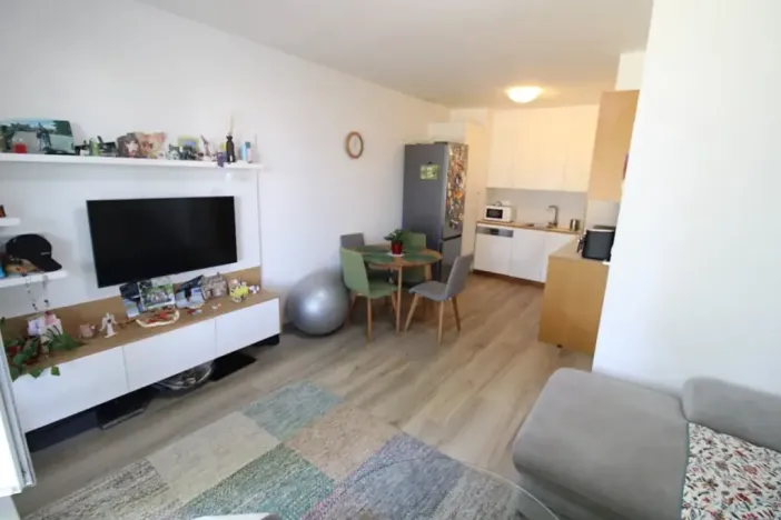 Pronájem bytu 2+kk, Praha - Uhříněves, Saturnova, 48 m2