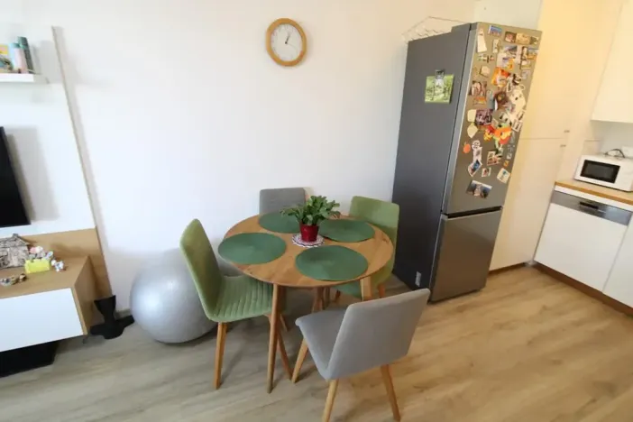 Pronájem bytu 2+kk, Praha - Uhříněves, Saturnova, 48 m2