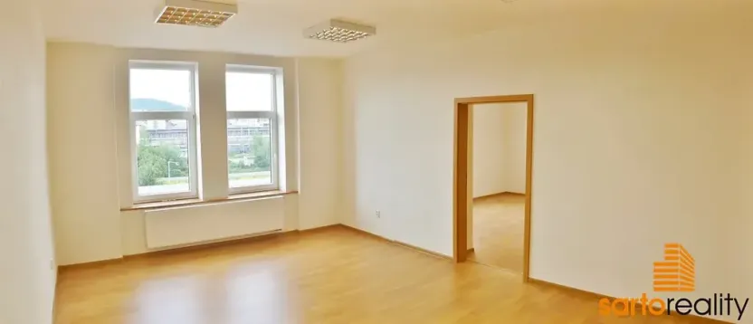 Pronájem kanceláře, Ústí nad Labem, Žižkova, 200 m2
