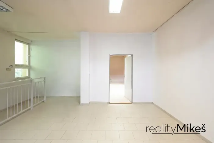 Pronájem obchodního prostoru, Liberec, Na Žižkově, 351 m2