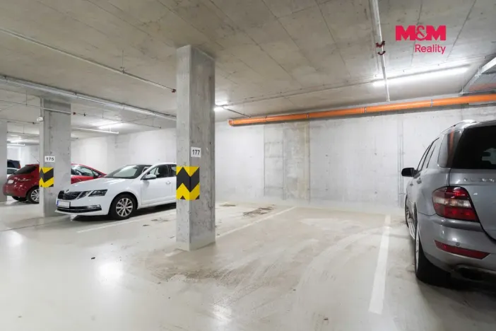 Pronájem garáže, Plzeň - Jižní Předměstí, Stehlíkova, 12 m2