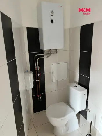 Pronájem kanceláře, Louny, Mírové náměstí, 40 m2