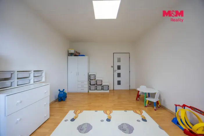 Prodej bytu 3+1, Klášterec nad Ohří - Miřetice u Klášterce nad Ohří, Dukelská, 61 m2