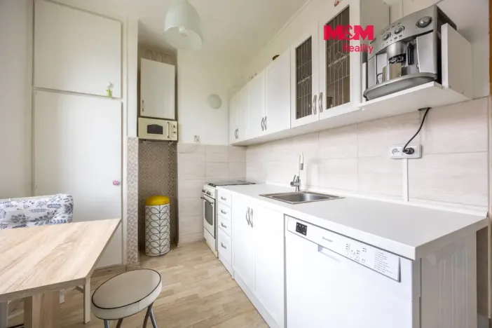 Prodej bytu 3+1, Klášterec nad Ohří - Miřetice u Klášterce nad Ohří, Václava Řezáče, 64 m2