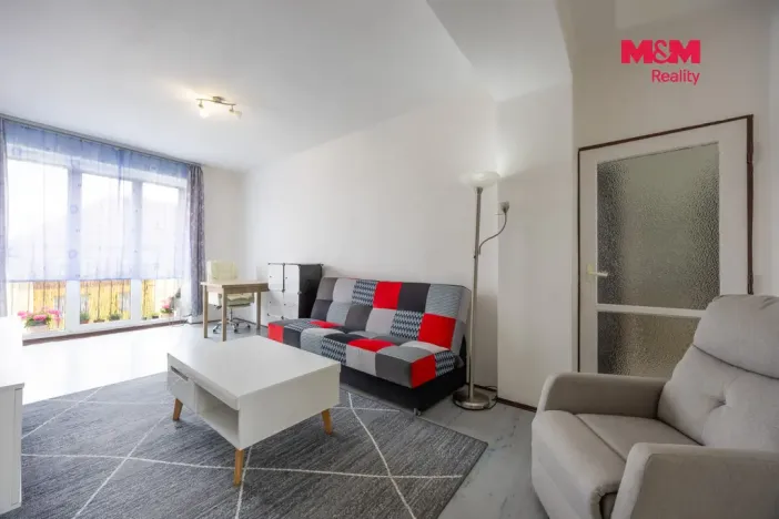 Prodej bytu 3+1, Klášterec nad Ohří - Miřetice u Klášterce nad Ohří, Václava Řezáče, 64 m2
