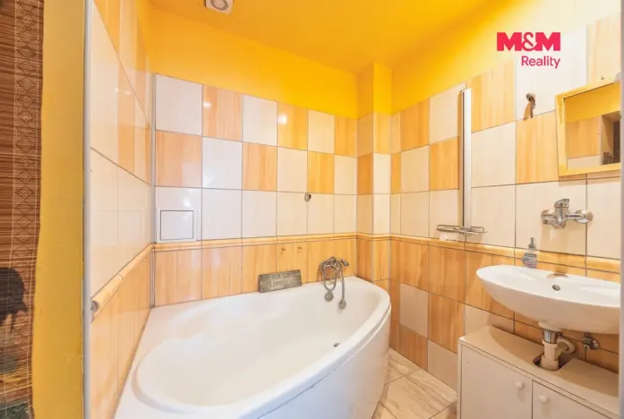 Prodej bytu 2+1, Úpice, Puškinova, 336 m2
