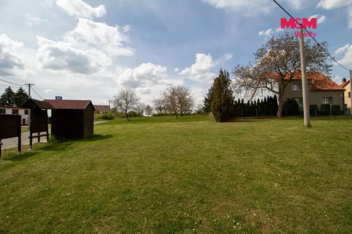 Prodej pozemku pro bydlení, Břežany, 8048 m2