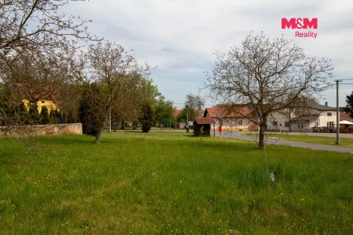 Prodej pozemku pro bydlení, Břežany, 8048 m2